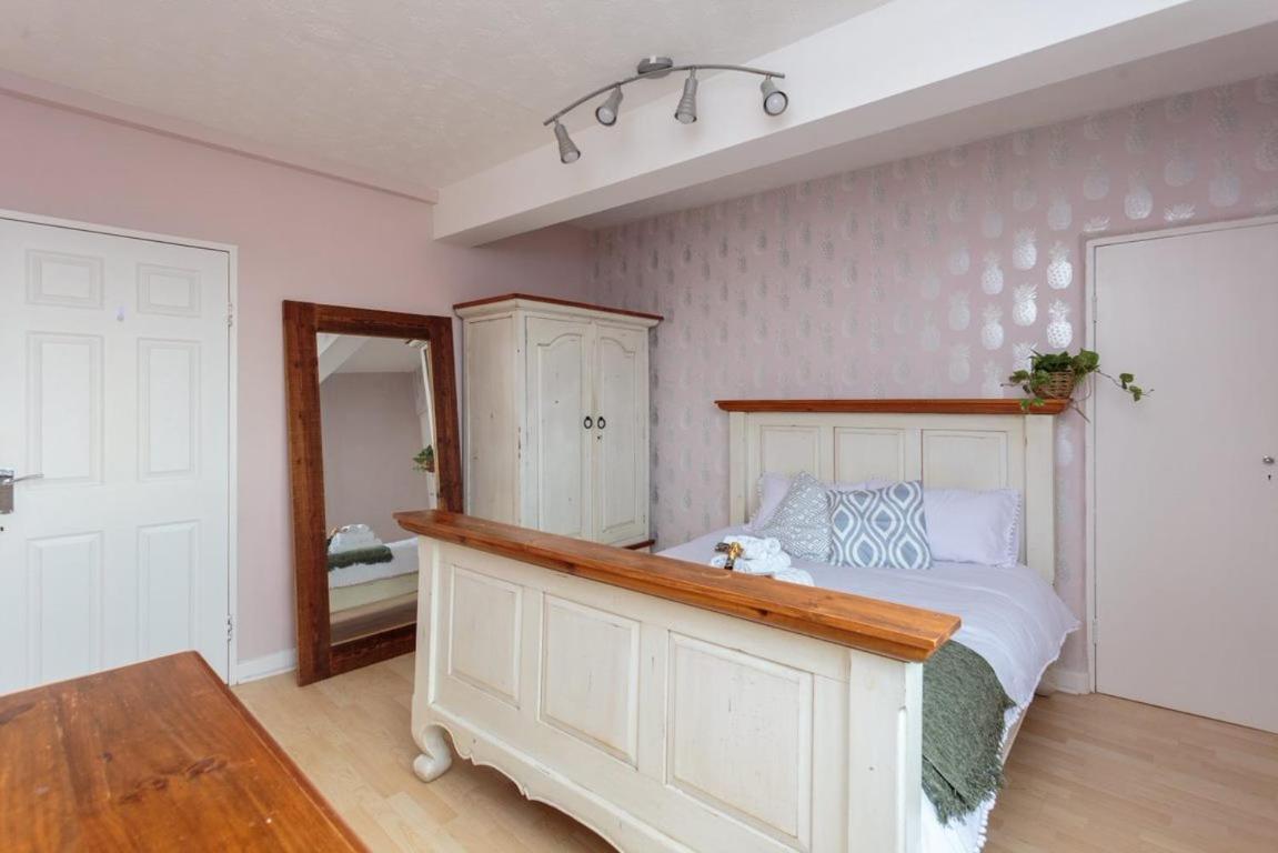Gorgeous 3-Bed Flat, 15 Minutes To City Centre Edinburgh Eksteriør bilde